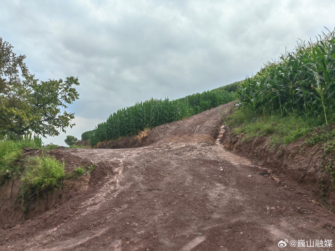 朝	鲜土地面积多少万平方公里